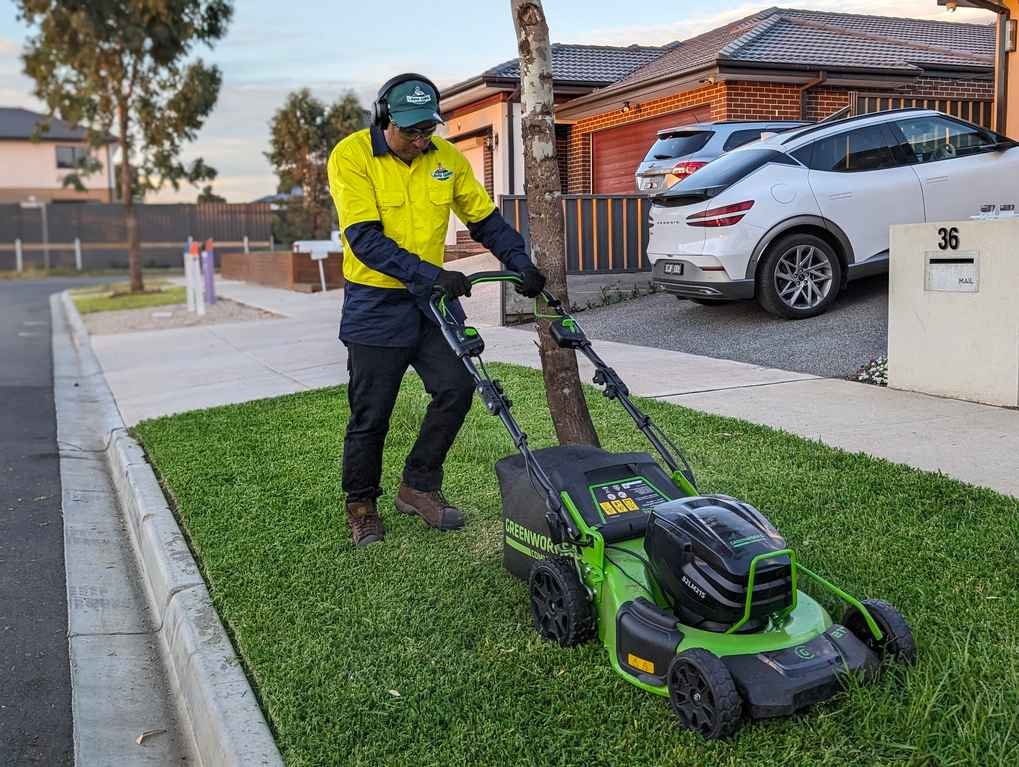 Gardening and Lawn Mowing Services