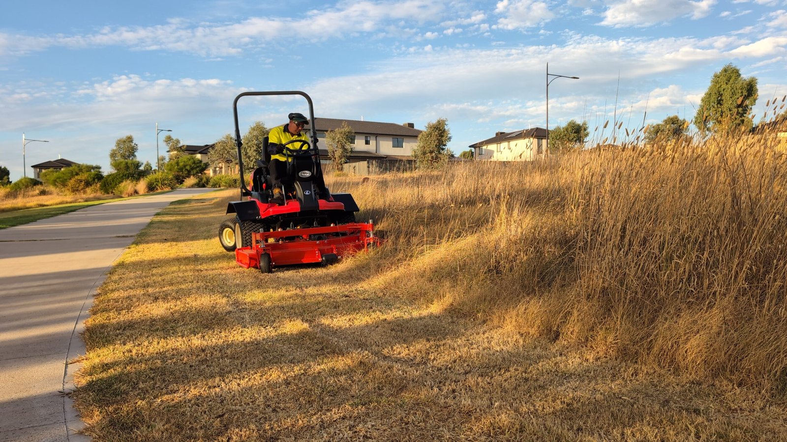Mr Lawn Guru - Grass Slashing